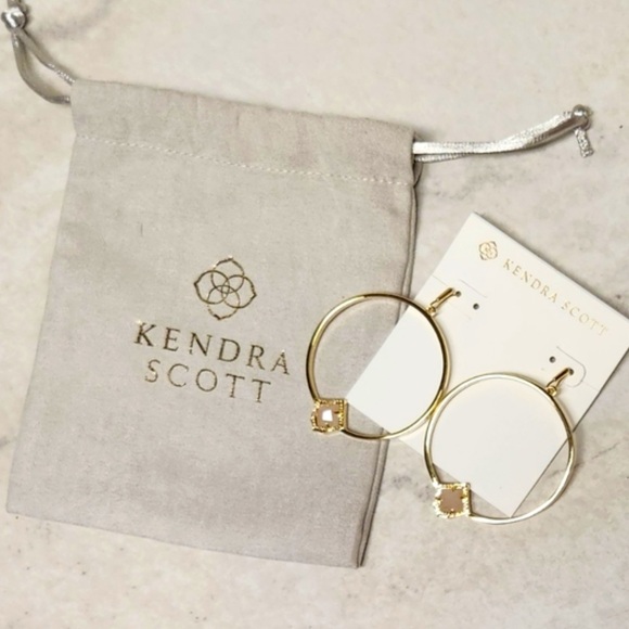 Kendra Scott Elberta Rose Quartz Hoop Earrings - Picture 5 of 5